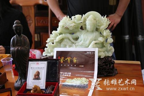 以藏会友：稀罕“宝贝”现身张雄书画院